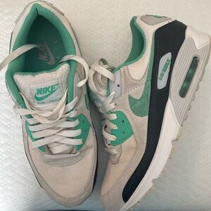 Nike Air Max spring green